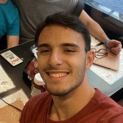 Miguel, 21