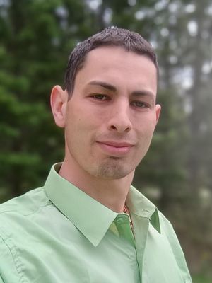Emmanuel, 27
