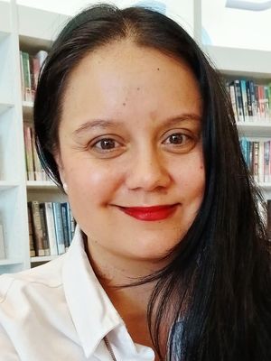 Kat, 37