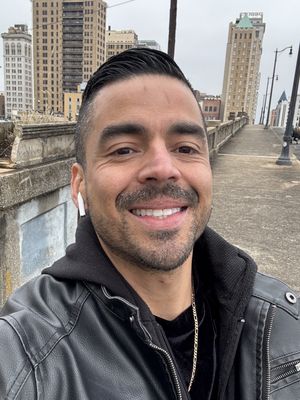 Rafael, 40