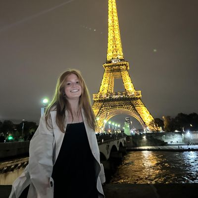 Cassie, 21