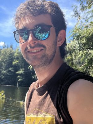 William, 25