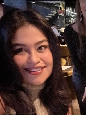 Bella, 37