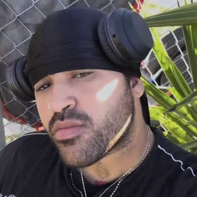 Jose Ernesto, 25