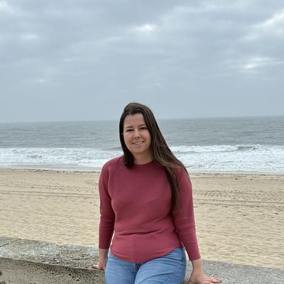Daniela, 30