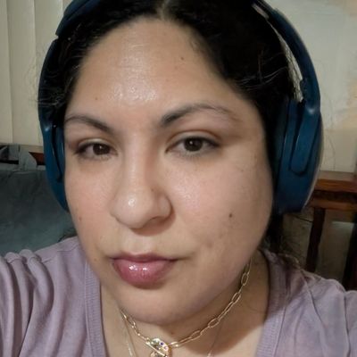 Nicole, 41