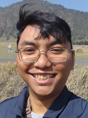 Thomas, 31