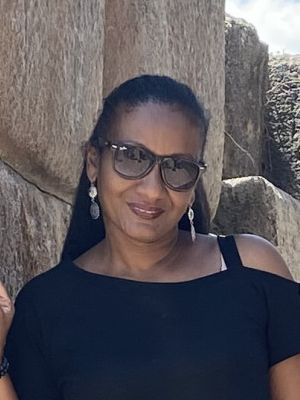 Harini, 41