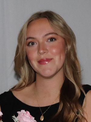 Lizzie, 21
