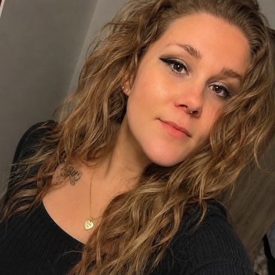 Amanda, 37