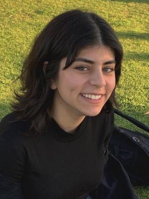 Yesenia, 29