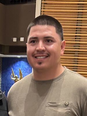 Armando, 28
