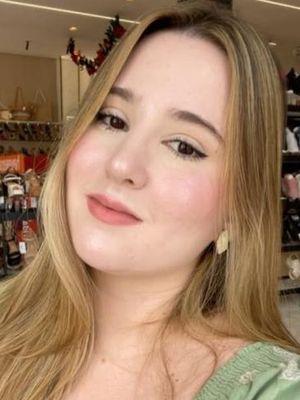 Maria, 23