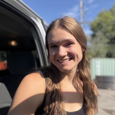 Elizabeth, 25