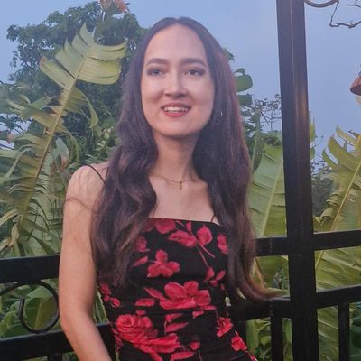 Gabriela, 26