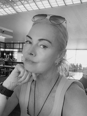 Angela, 61