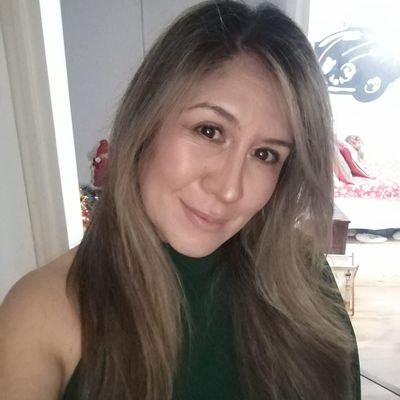 Ivonne Navas, 50