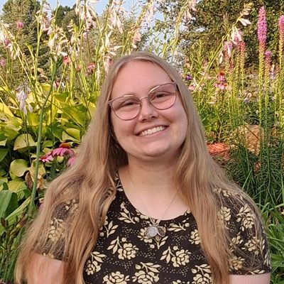Madeline, 23