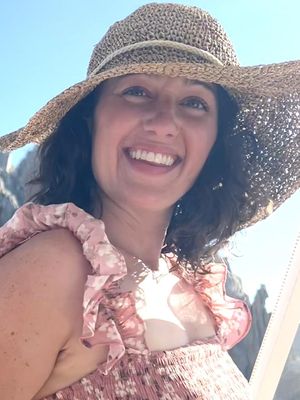 Ashley, 35