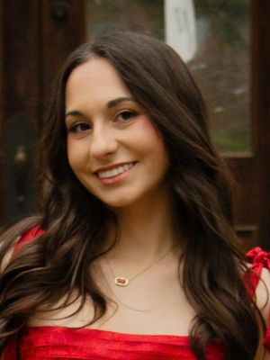 Macie, 22