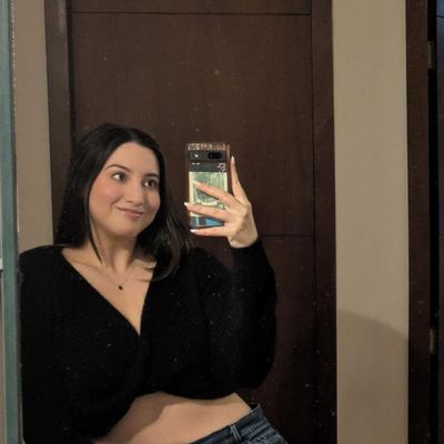 Gabriela, 29