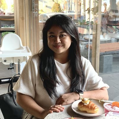 Lusia, 27