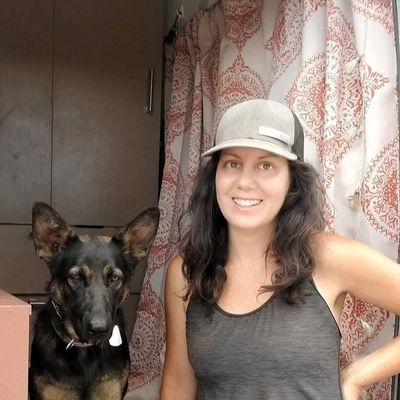 Veronica, 42