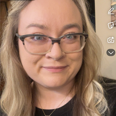 Ashley, 32