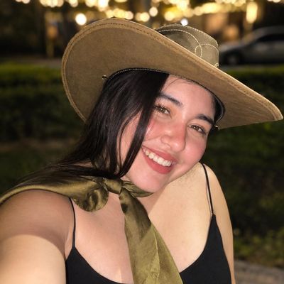 Mariana, 24