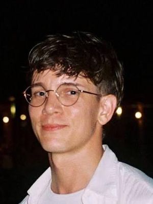 Aaron, 25