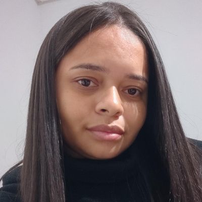 Gislaine, 30