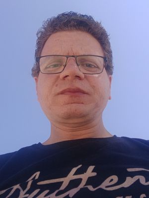 Emad, 43