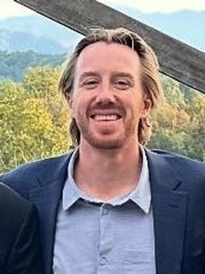 Andrew, 31