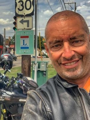 Manuel, 48