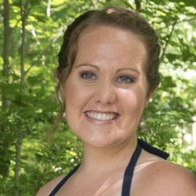 Lauren, 35