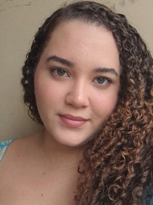 Gabrielly, 22