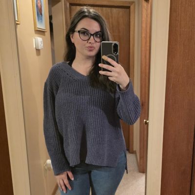 Anna, 27