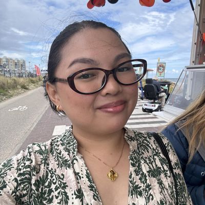 Christine, 24