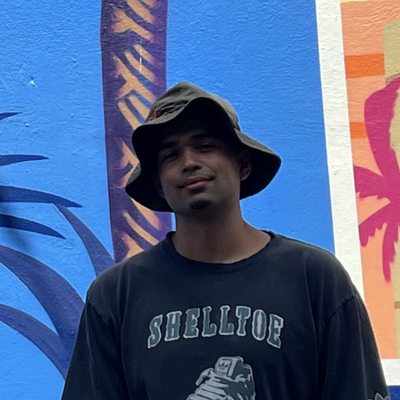 Carlos, 30