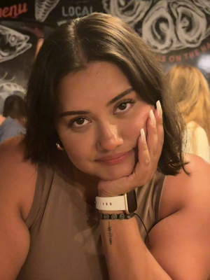 Maria, 24