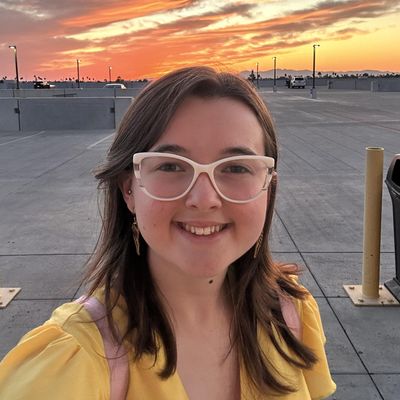 Abigail, 19