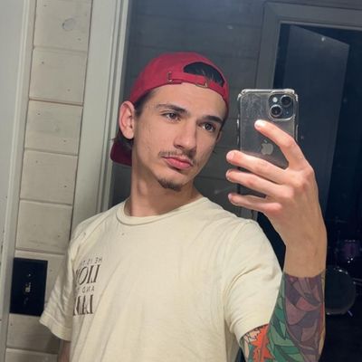 Dustin, 24