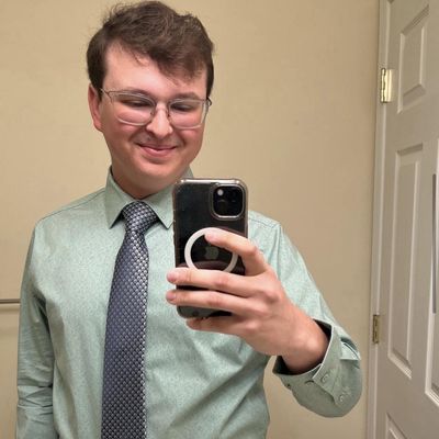 Dominic, 25