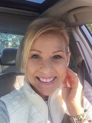 Anne, 52