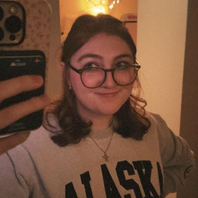 Ellie, 20