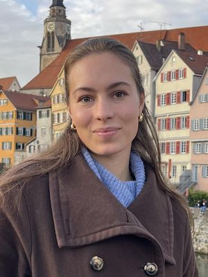 Elisabeth, 21