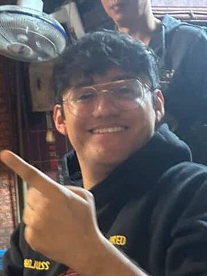 Satoru, 25