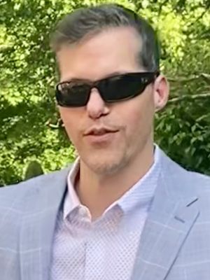Lloyd, 46