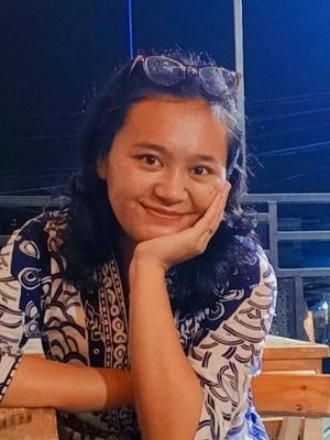 Lia, 25