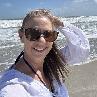 Joanne, 61